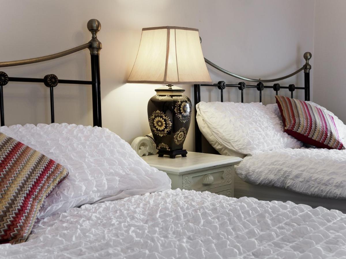 Mccarthy's Guest house *